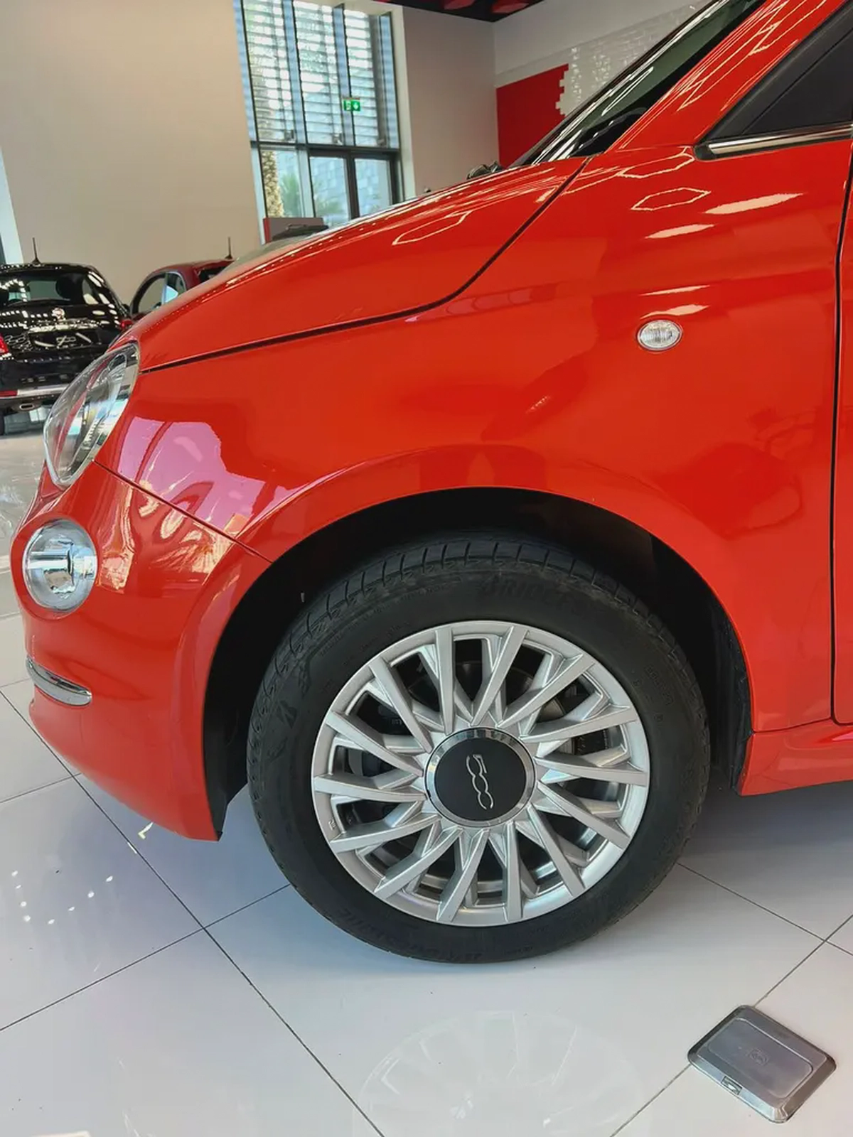 Fiat 500 Dolce Vita Hatchback 1.4L-2-2