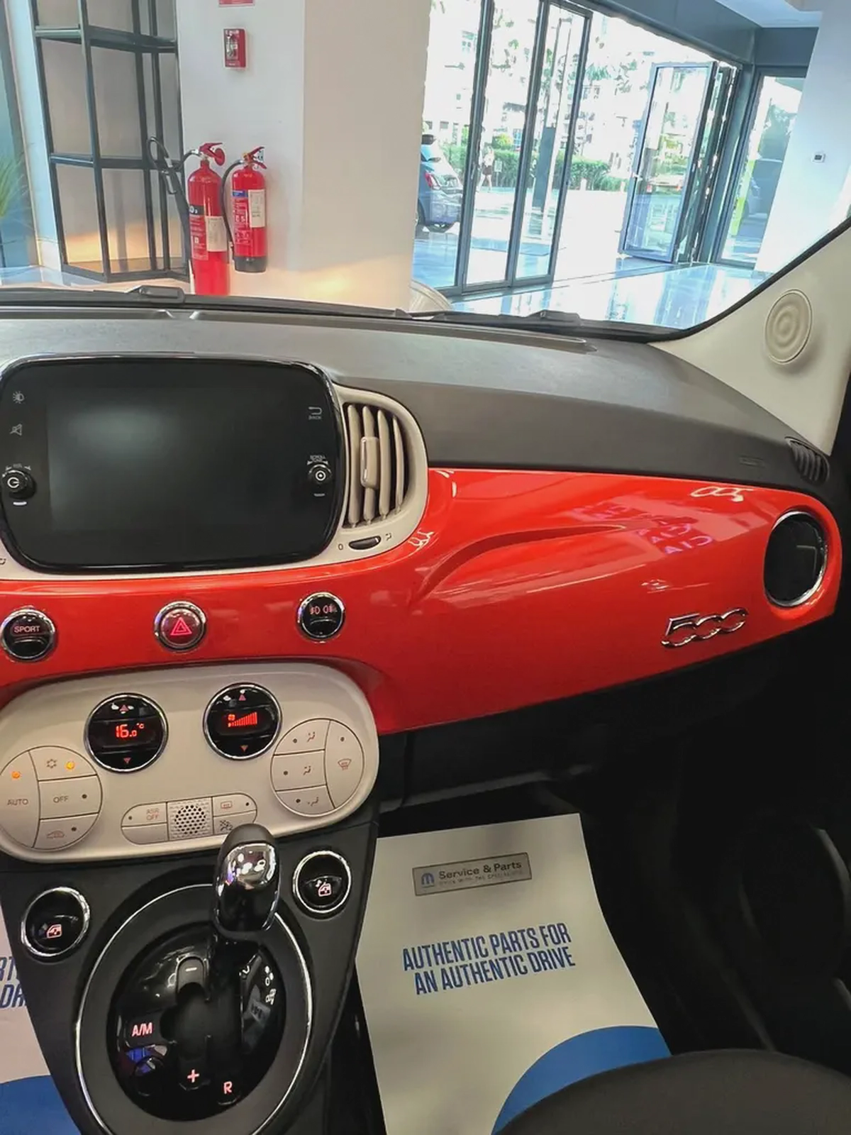 Fiat 500 Dolce Vita Hatchback 1.4L-7-7