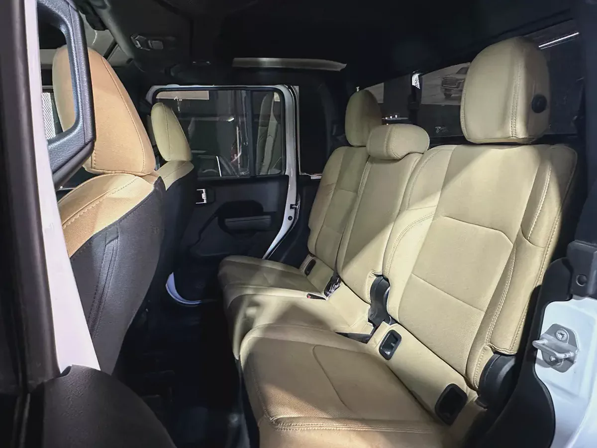 جيب جلاديتور كابينة مزدوجة 2022 | Jeep Gladiator Double Cab 2022-11-11