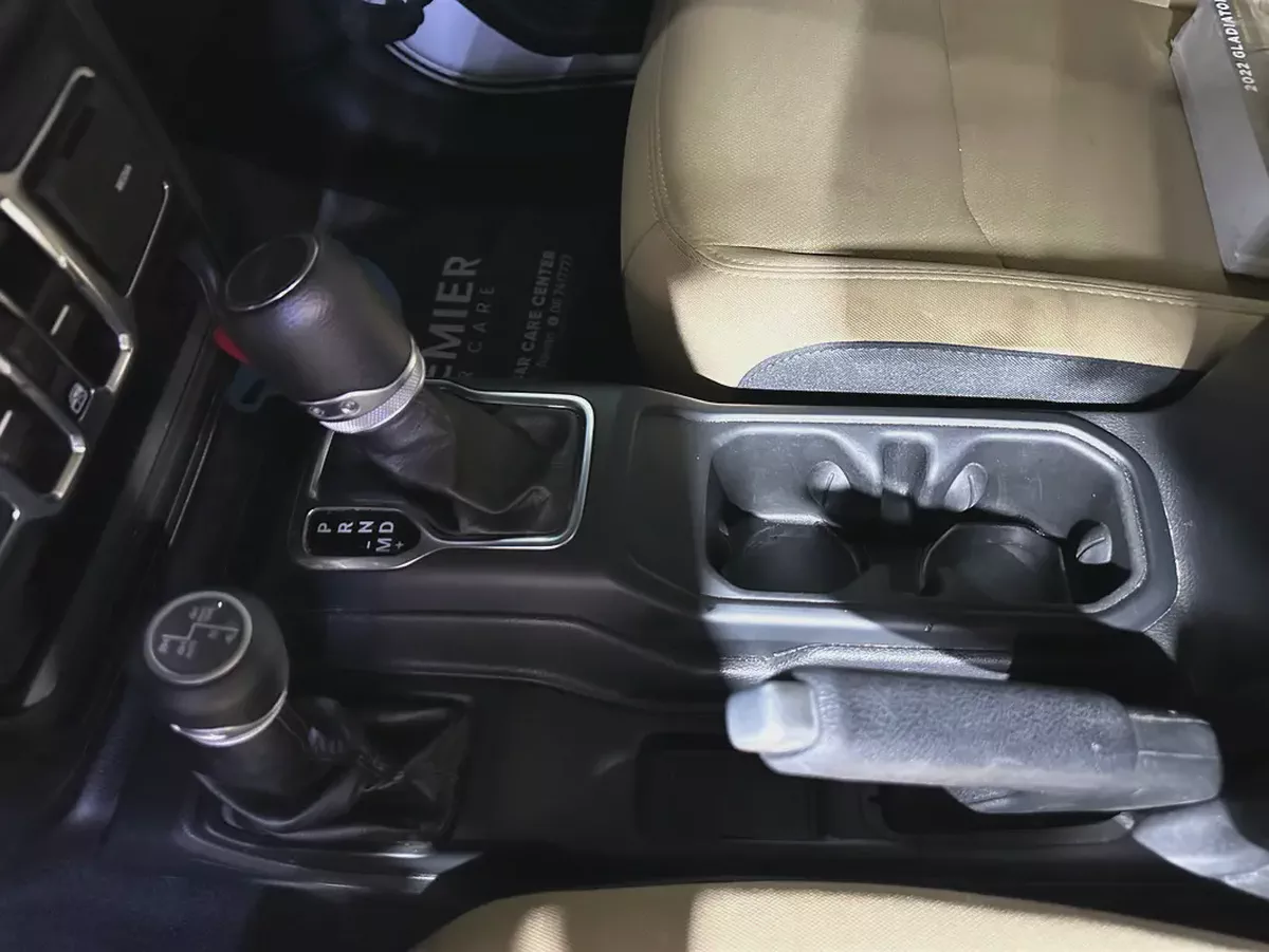 جيب جلاديتور كابينة مزدوجة 2022 | Jeep Gladiator Double Cab 2022-12-12