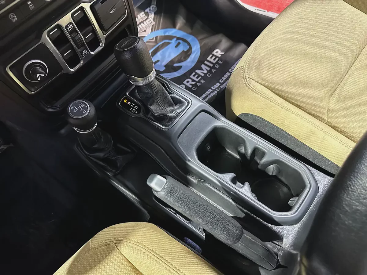 جيب جلاديتور كابينة مزدوجة 2022 | Jeep Gladiator Double Cab 2022-17-17