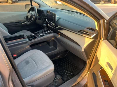 Toyota Sienna LE 2021 Toyota Sienna Hybrid 2.5L V4 - 7 Seater Doors Full Auto With Radar --12