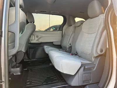 Toyota Sienna LE 2021 Toyota Sienna Hybrid 2.5L V4 - 7 Seater Doors Full Auto With Radar --16