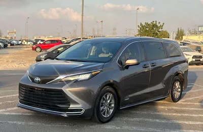 Toyota Sienna LE 2021 Toyota Sienna Hybrid 2.5L V4 - 7 Seater Doors Full Auto With Radar --1