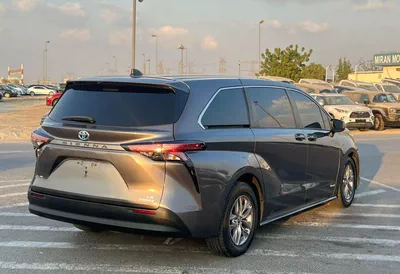 Toyota Sienna LE 2021 Toyota Sienna Hybrid 2.5L V4 - 7 Seater Doors Full Auto With Radar --6