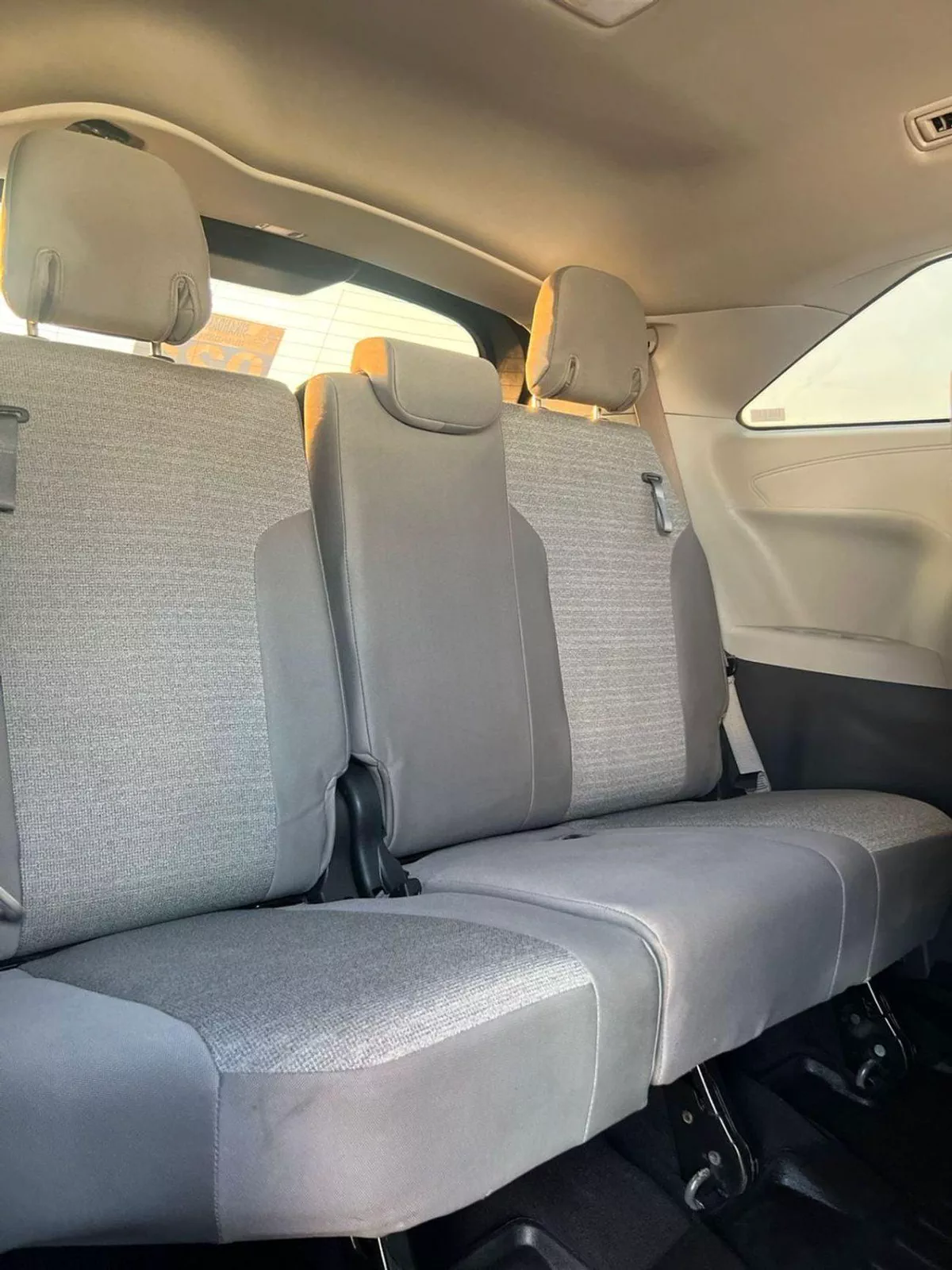 Toyota Sienna LE 2021 Toyota Sienna Hybrid 2.5L V4 - 7 Seater Doors Full Auto With Radar --17-0