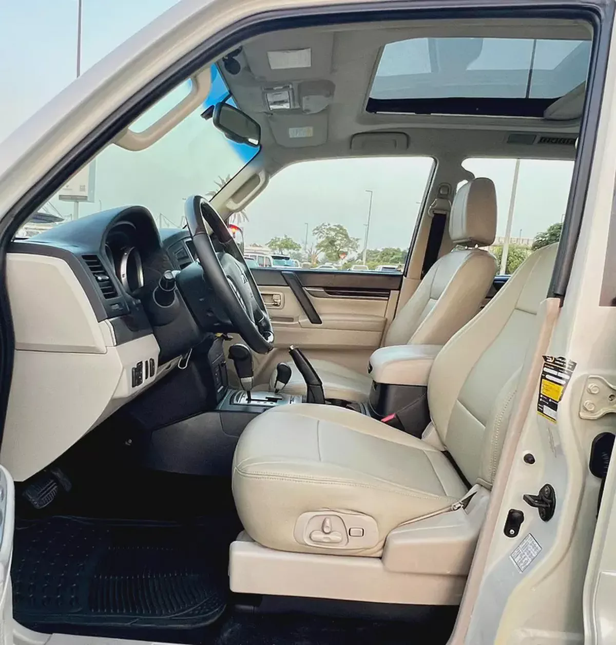Mitsubishi Pajero 2010 GLS Top Line | GCC Specs | Clean Condition-9-9