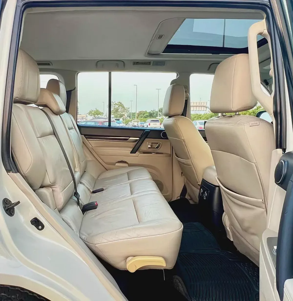 Mitsubishi Pajero 2010 GLS Top Line | GCC Specs | Clean Condition-18-18