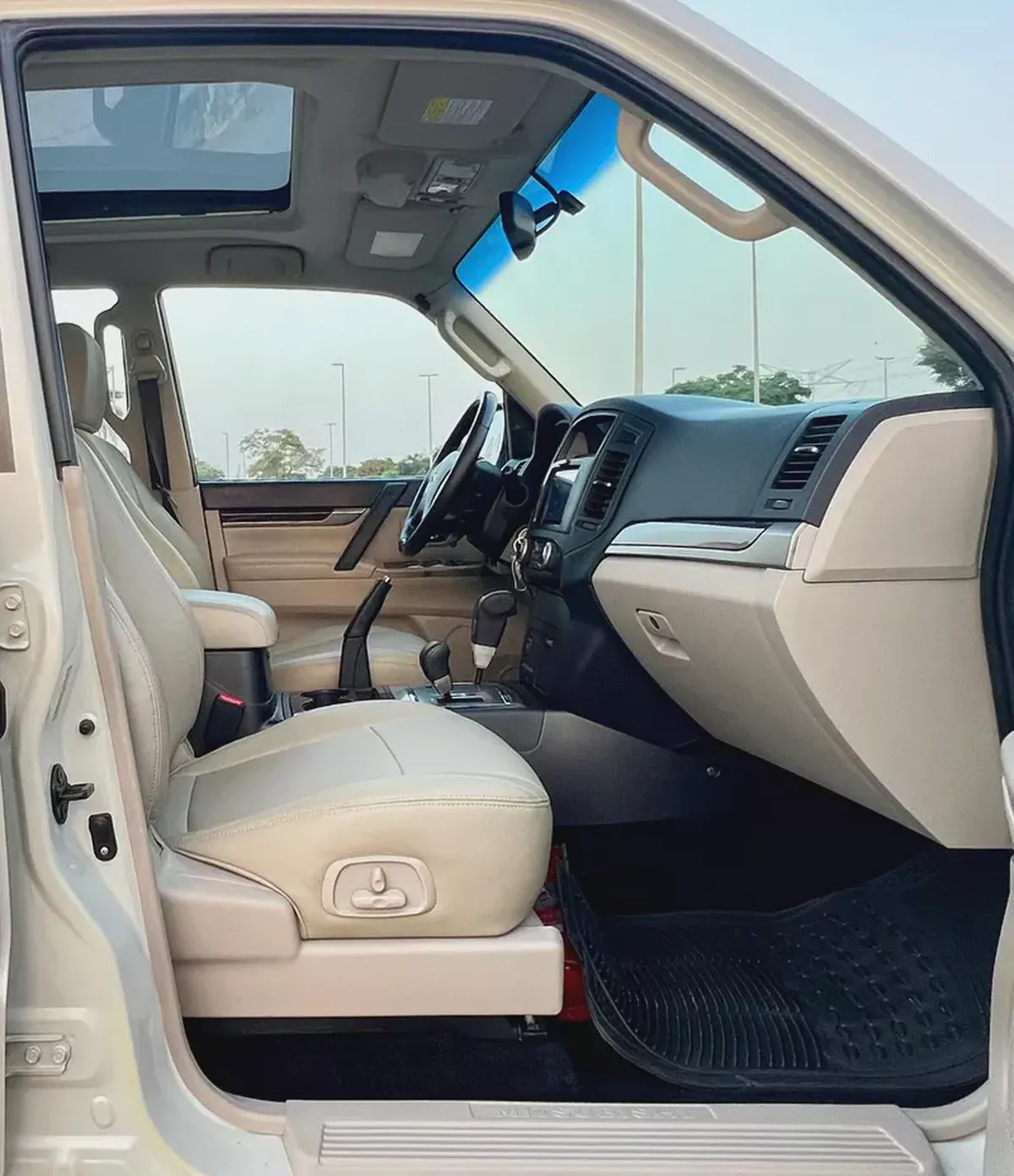 Mitsubishi Pajero 2010 GLS Top Line | GCC Specs | Clean Condition-19-19