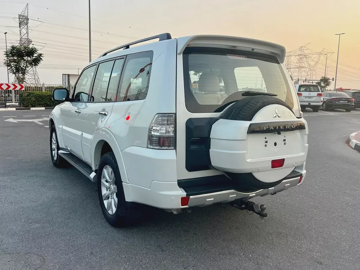 Mitsubishi Pajero 2010 GLS Top Line | GCC Specs | Clean Condition-5-5