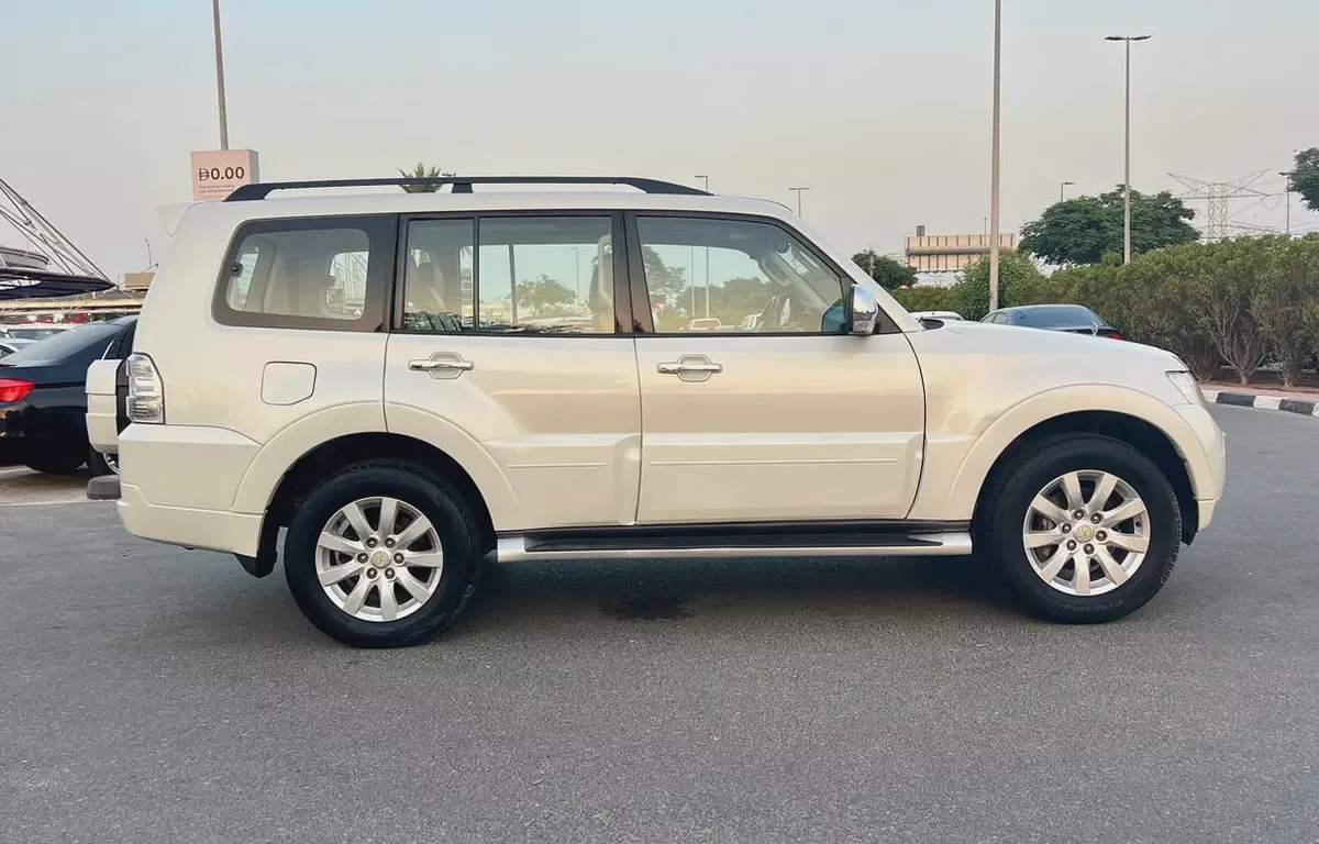 Mitsubishi Pajero 2010 GLS Top Line | GCC Specs | Clean Condition-6-6