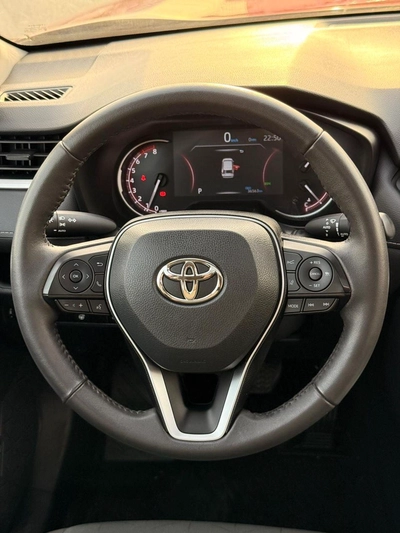Toyota RAV4 XLE 2.5L AWD Full option 2023-9