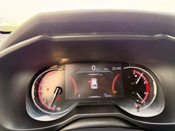 Toyota RAV4 XLE 2.5L AWD Full option 2023