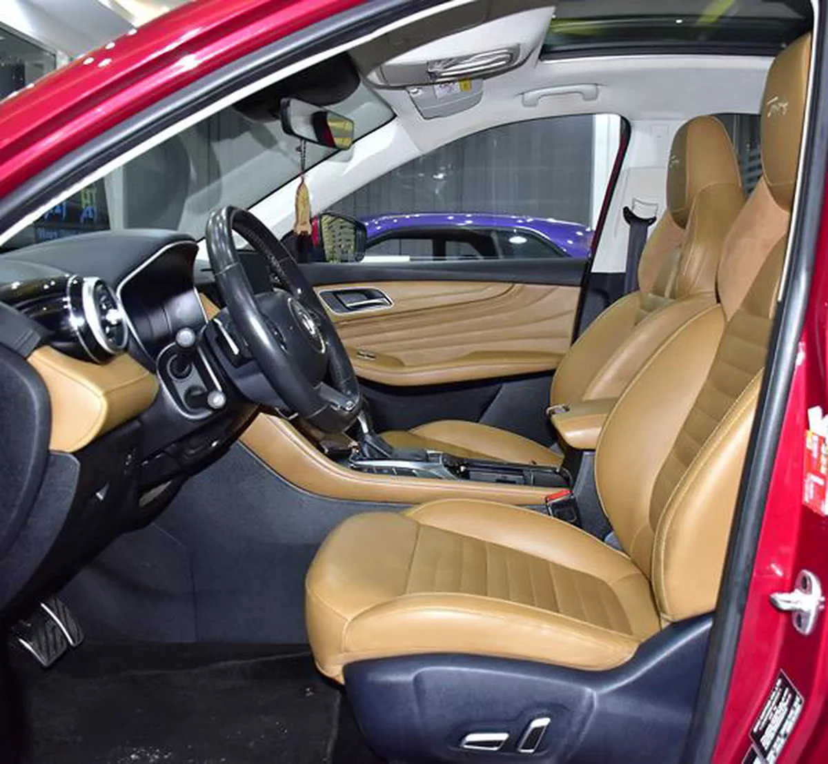 MG HS Trophy AWD 30T ( 2020 Model ) in Red Color GCC Specs-5-5