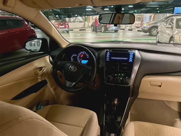 592/- AED Toyota Yaris 2022 1.5L || GCC Specs ||Well Maintained