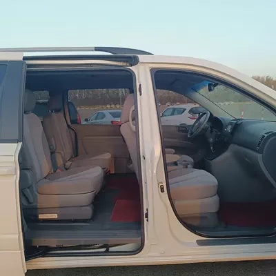 Kia Sedona 2012 | American Specs | Spacious Family Minivan-11