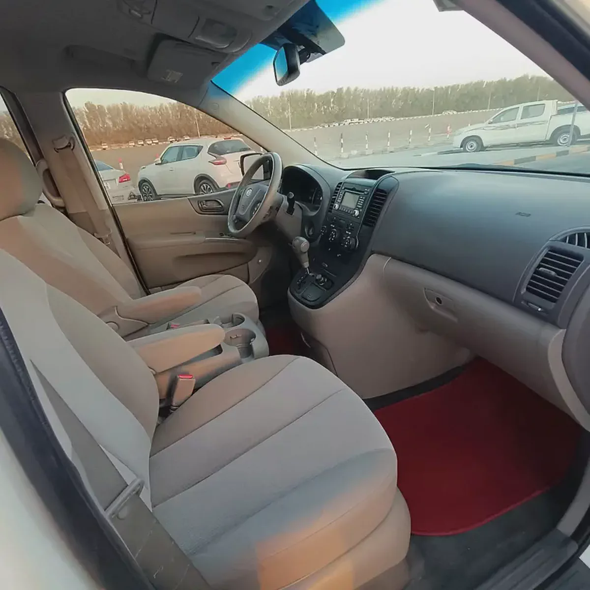 Kia Sedona 2012 | American Specs | Spacious Family Minivan-5-5