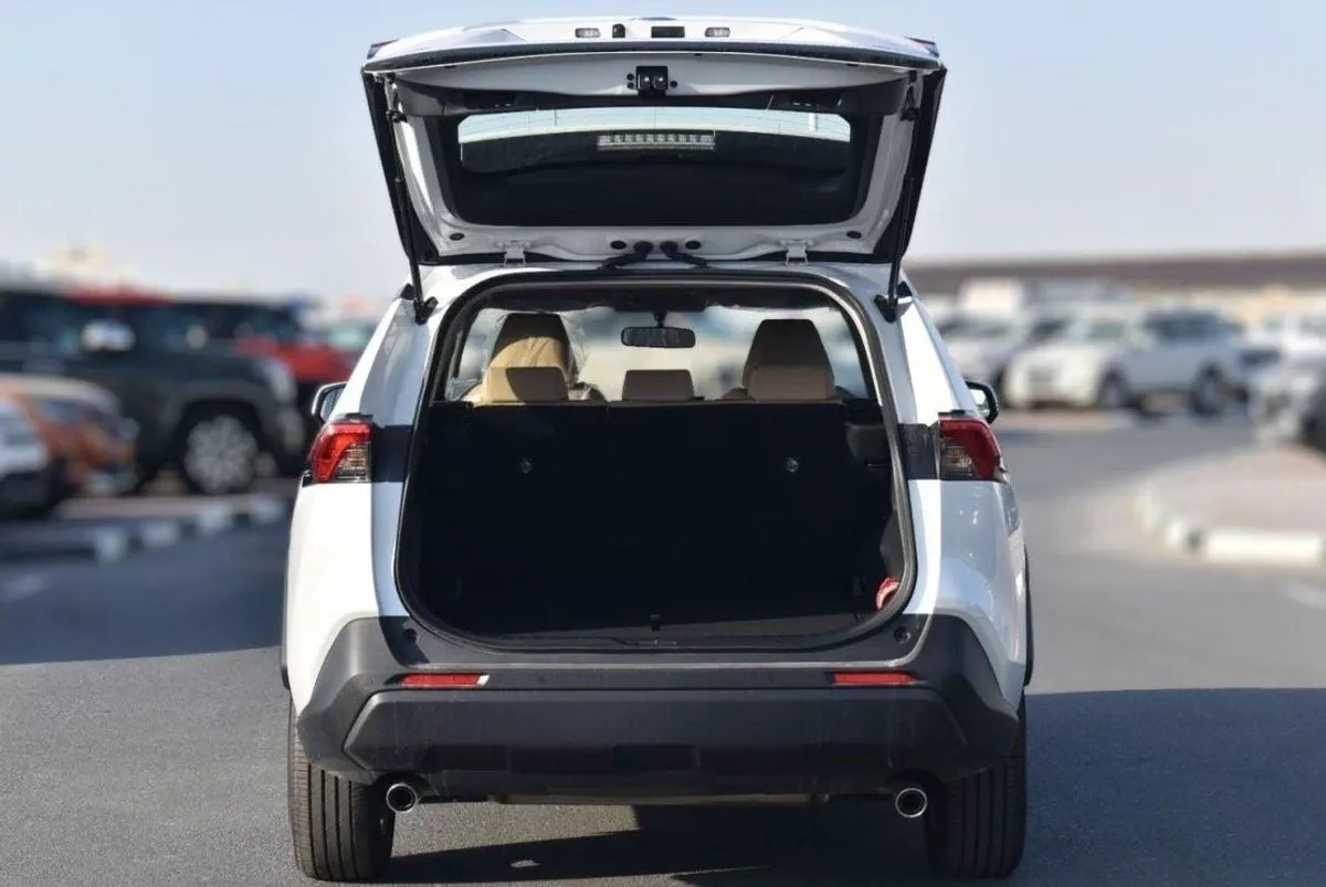 Toyota RAV4 LE HEV RAV4 2.5L HYBRED-8-0