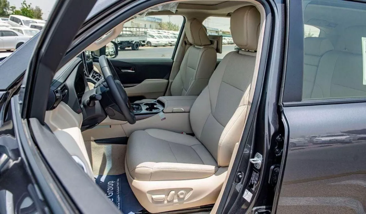 Toyota Land Cruiser GXR LAND CRUISER GXR GCC 3.5L TWIN TYRBO-11-0