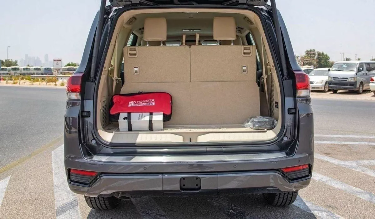 Toyota Land Cruiser GXR LAND CRUISER GXR GCC 3.5L TWIN TYRBO-16-0