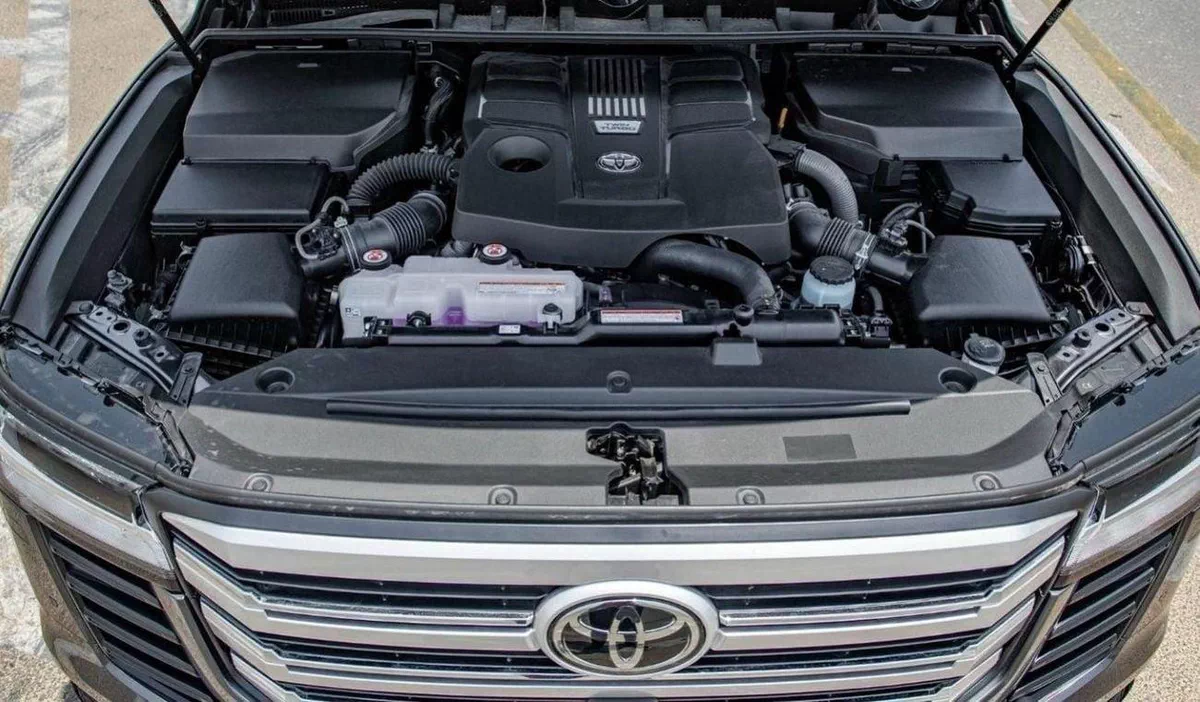 Toyota Land Cruiser GXR LAND CRUISER GXR GCC 3.5L TWIN TYRBO-17-0