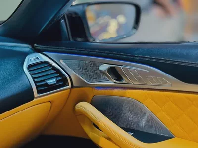 BMW M8 Competition Convertible 2023-10