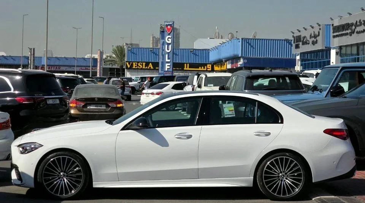 Mercedes Benz C200 AMG Under Agency Warranty 2026 GCC - AED 205,000 (AED 225,000)-12-12