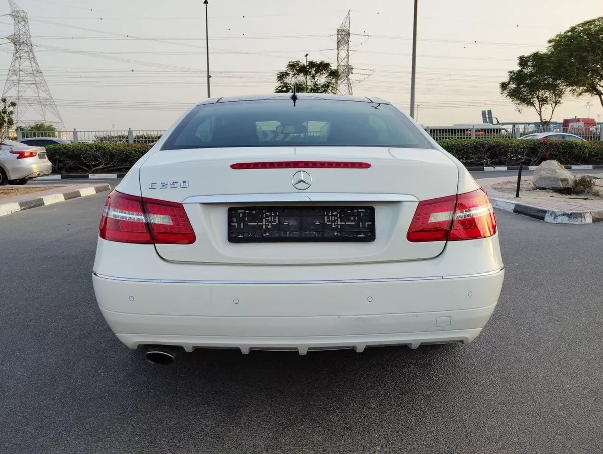 Mercedes Benz E250 STANDARD-6-0