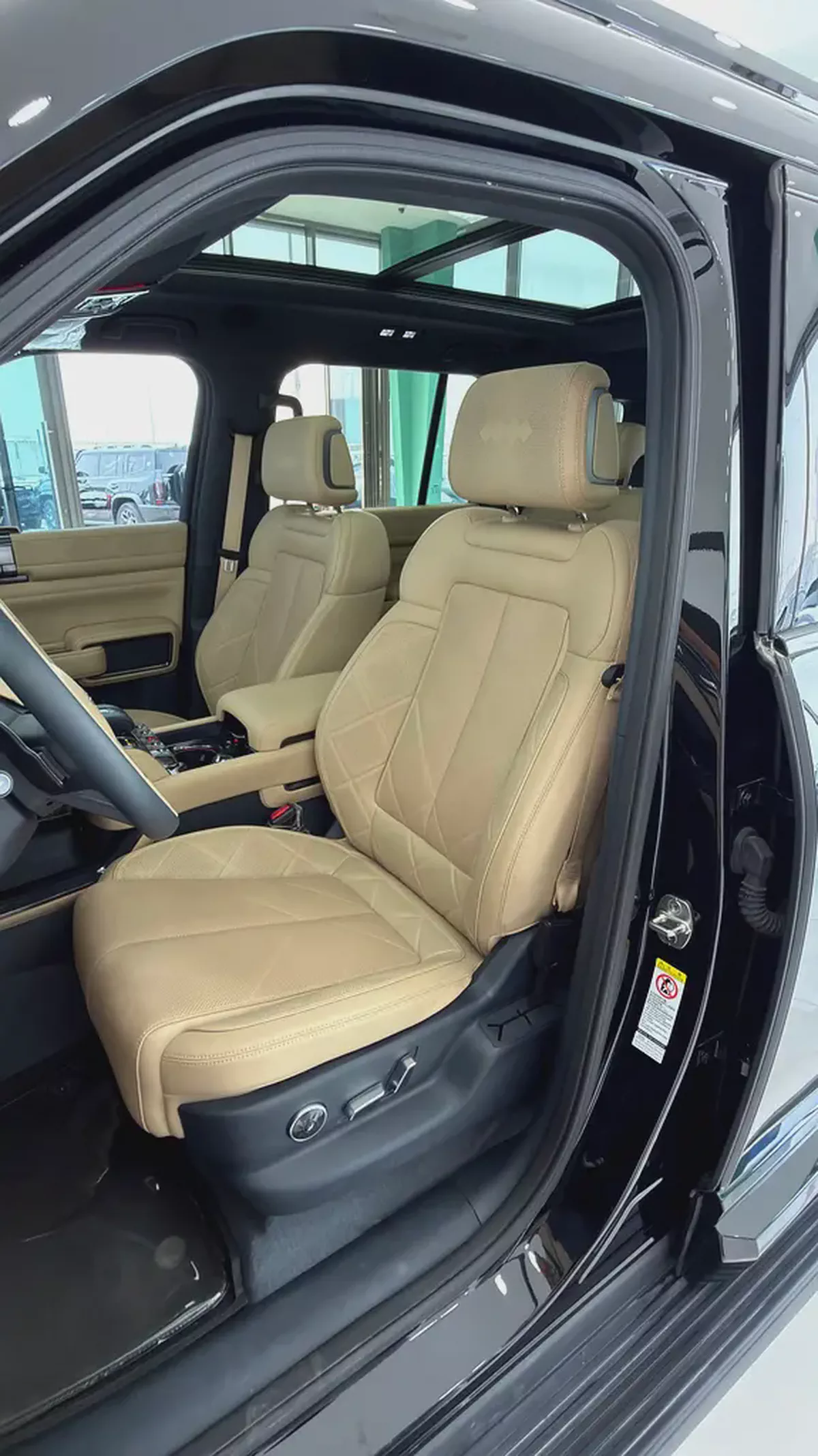 BYD Leopard 5 Ultra 2025 | Brand New | Chinese Specs | Off-Road Luxury SUV-8-8