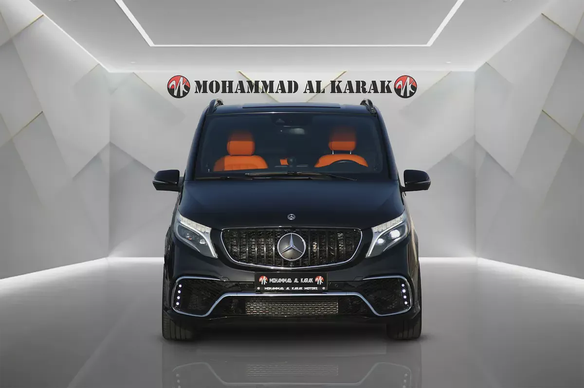 MERCEDES BENZ V CLASS 2022 - GCC - FULLY LOADED - V-LINE - AMAZING CONDITION
