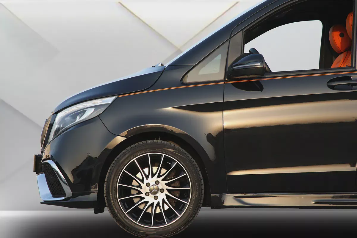 MERCEDES BENZ V CLASS 2022 - GCC - FULLY LOADED - V-LINE - AMAZING CONDITION-6-6