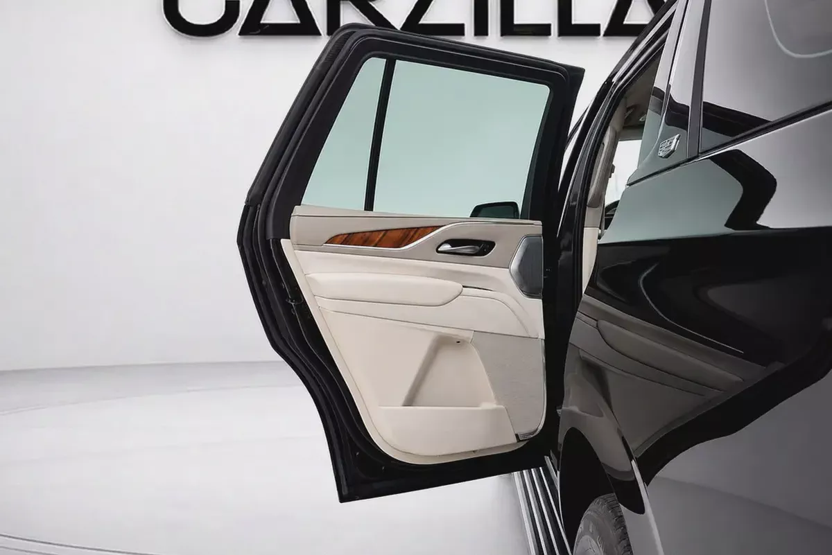 Cadillac Escalade Sport Platinum 2023 | GCC Specs | 2 Keys | AED 6,267 / Monthly-14-14