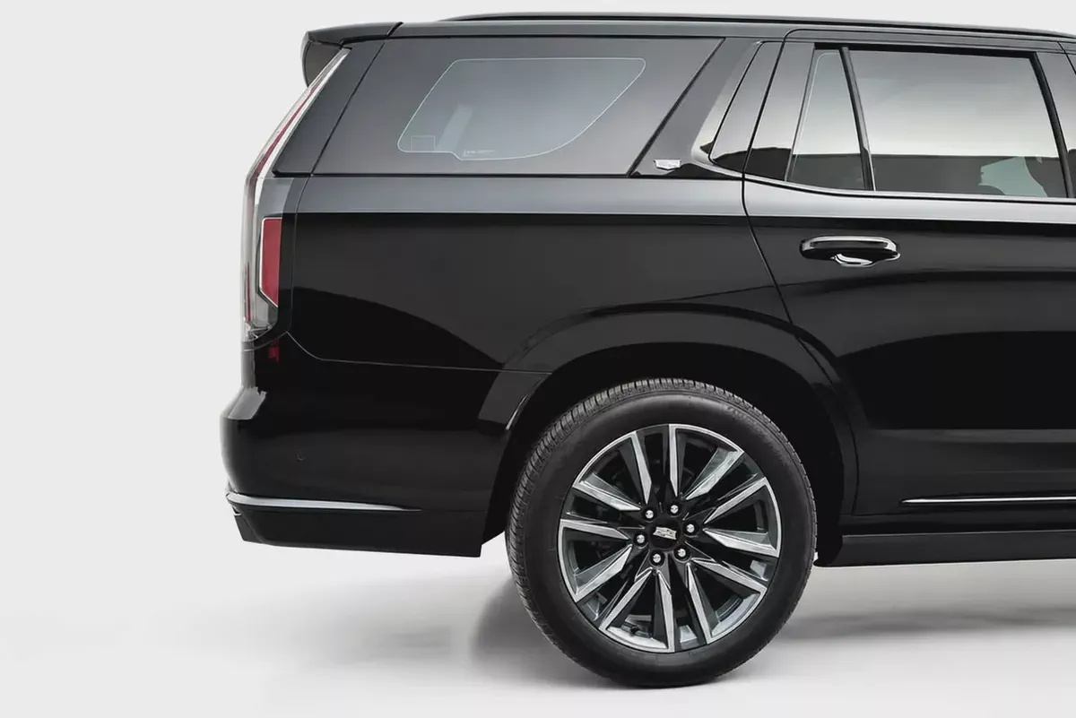 Cadillac Escalade Sport Platinum 2023 | GCC Specs | 2 Keys | AED 6,267 / Monthly-5-5