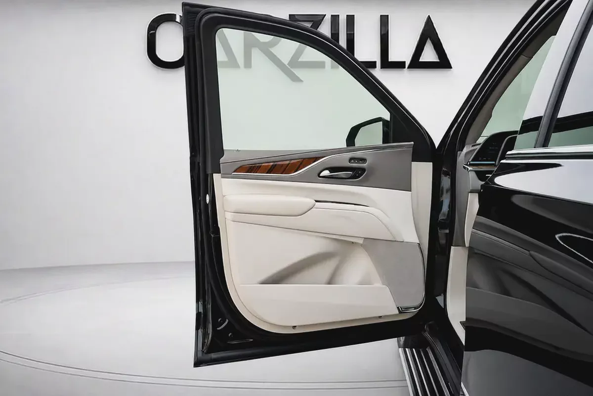 Cadillac Escalade Sport Platinum 2023 | GCC Specs | 2 Keys | AED 6,267 / Monthly-7-7