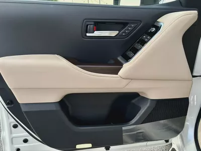TOYOTA LAND CRUISER VXR 4.0 L MODEL 2026 BRAND NEW-14