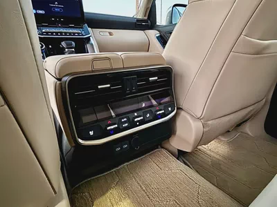 TOYOTA LAND CRUISER VXR 4.0 L MODEL 2026 BRAND NEW-17