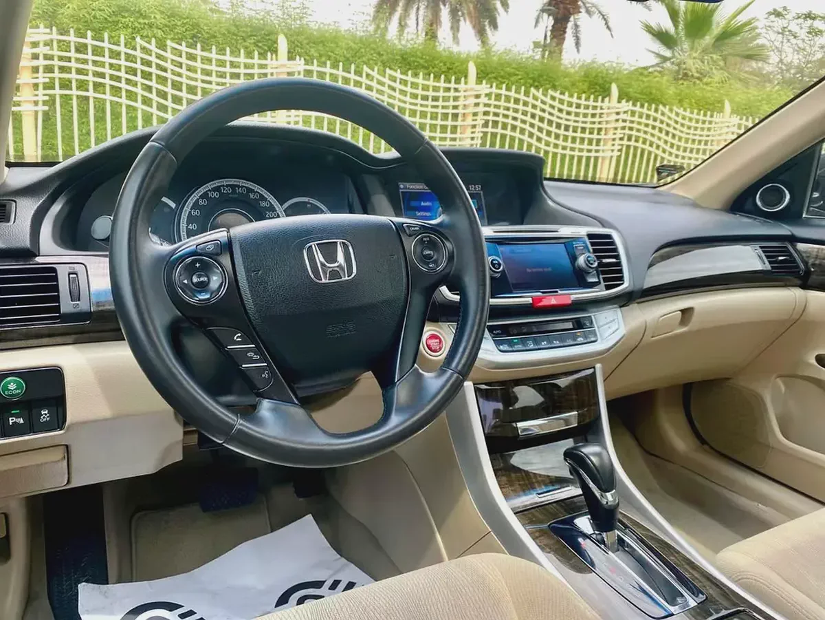 2015 HONDA ACCORD 2.4L FULL OPTION || GCC || ORIGINAL PAINT || FULL AGENCY SERVICE-15-15