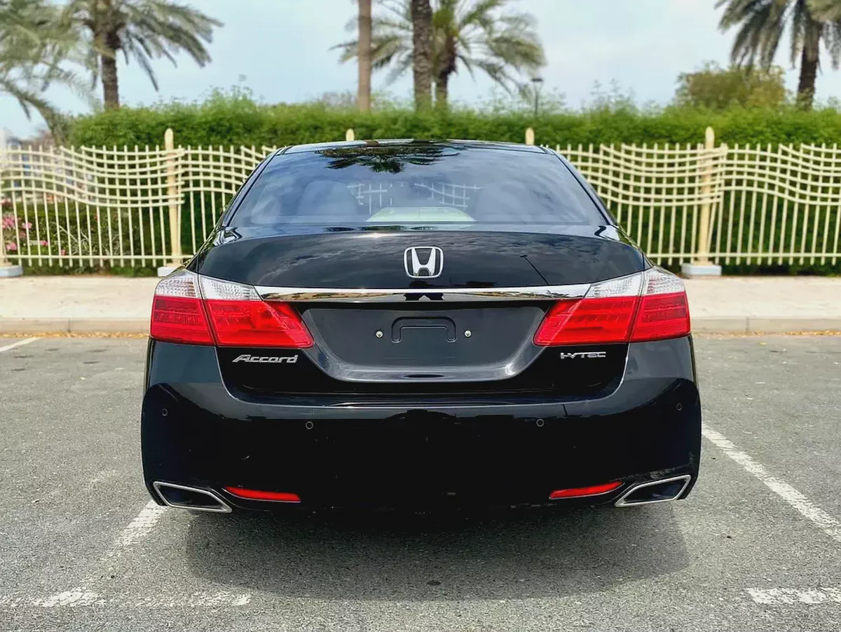 2015 HONDA ACCORD 2.4L FULL OPTION || GCC || ORIGINAL PAINT || FULL AGENCY SERVICE-7-7