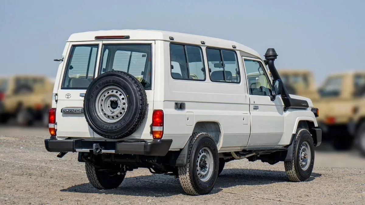 Toyota Land Cruiser 70 LC 78 HARDTOP 2.8L MT LC 78-4-0