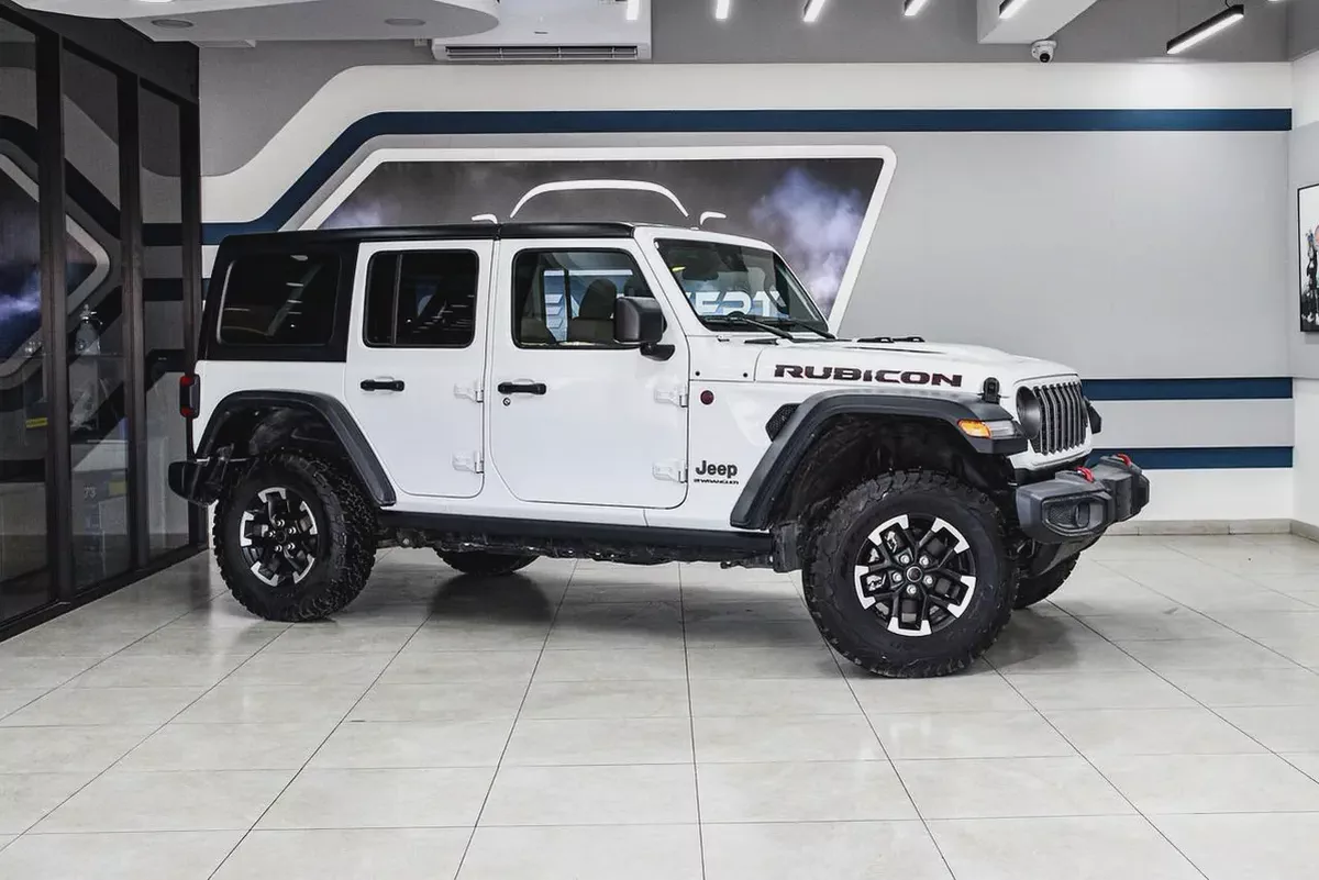 2025 Jeep Wrangler Rubicon V4