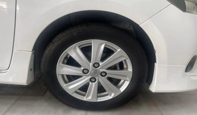 Toyota Yaris SPORT 1.5L-4 CYL - EXCELLENT CONDITION-5