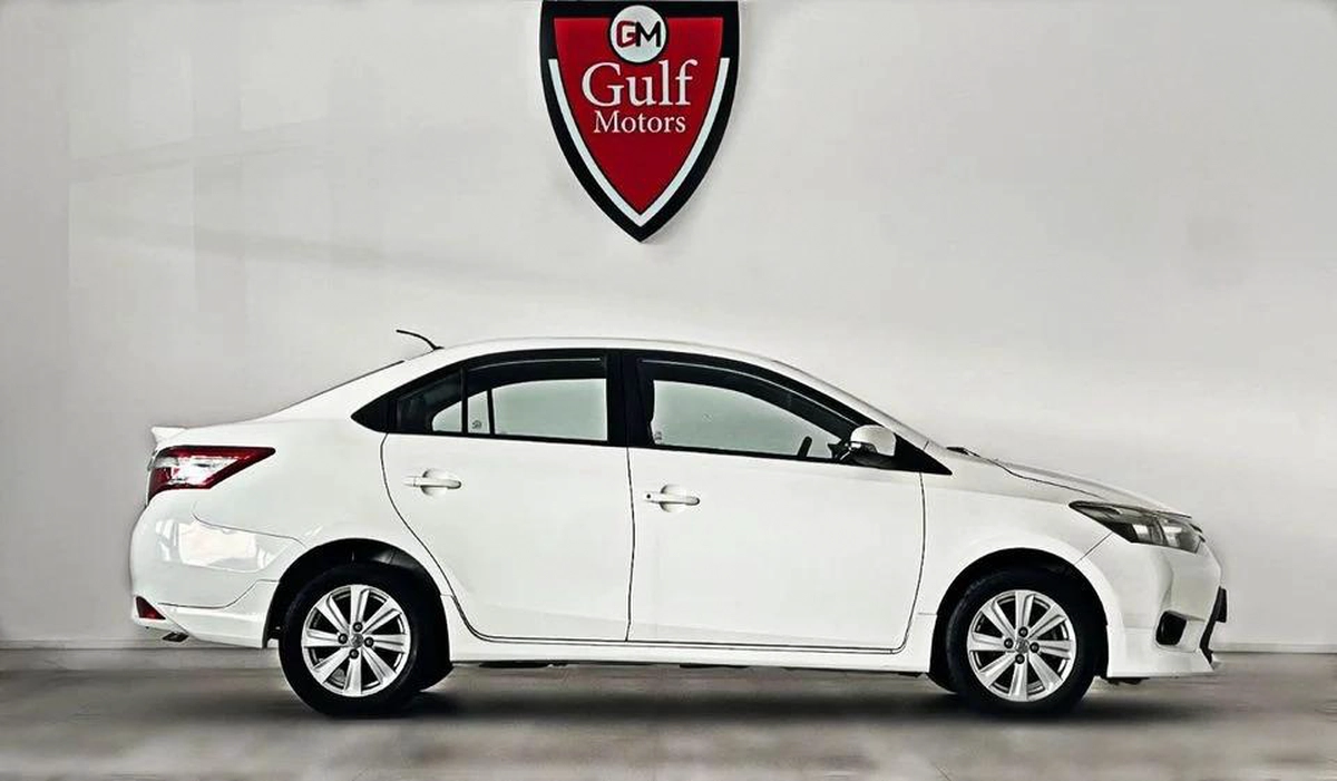 Toyota Yaris SPORT 1.5L-4 CYL - EXCELLENT CONDITION