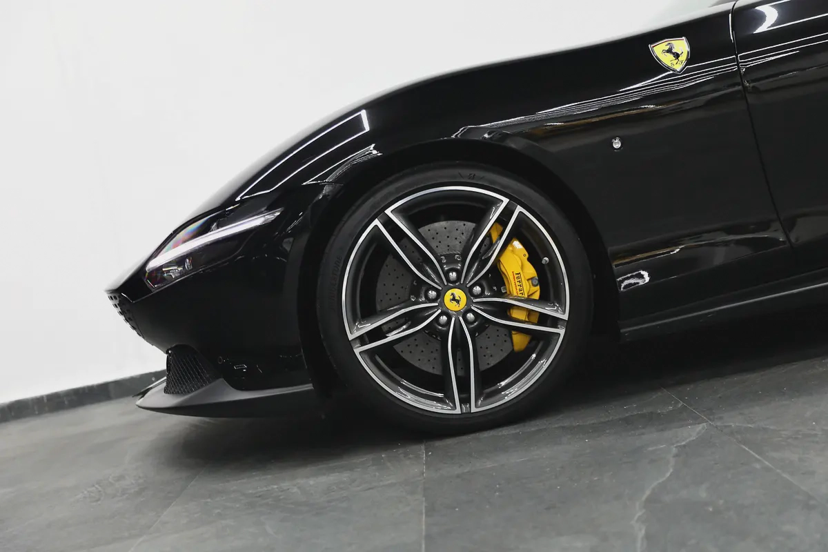 Ferrari Roma Standard-4-4
