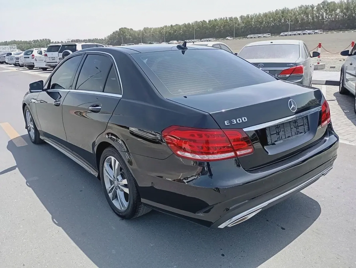 Mercedes-Benz E 300, 2014, Korean Specs-4-4