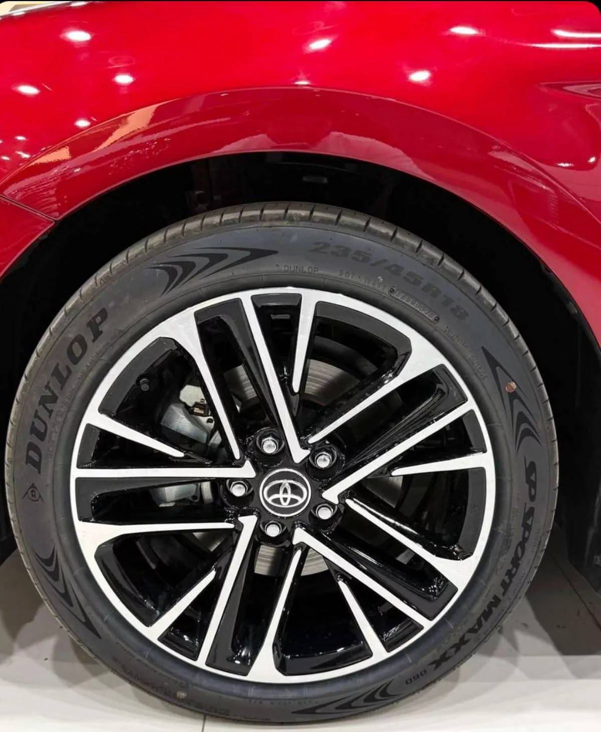 2026 TOYOTA CAMRY LUMIERE RED HEV 2.5L HYBRID-14-14