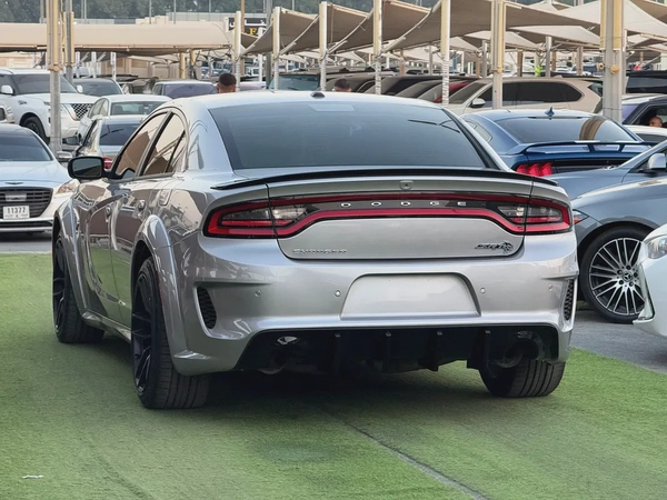 DODGE CHARGER R/T HEMI 5.72018 FULL OPTION GCC
