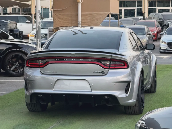 DODGE CHARGER R/T HEMI 5.72018 FULL OPTION GCC