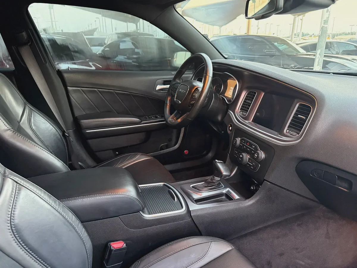 DODGE CHARGER R/T HEMI 5.72018 FULL OPTION GCC-6-6