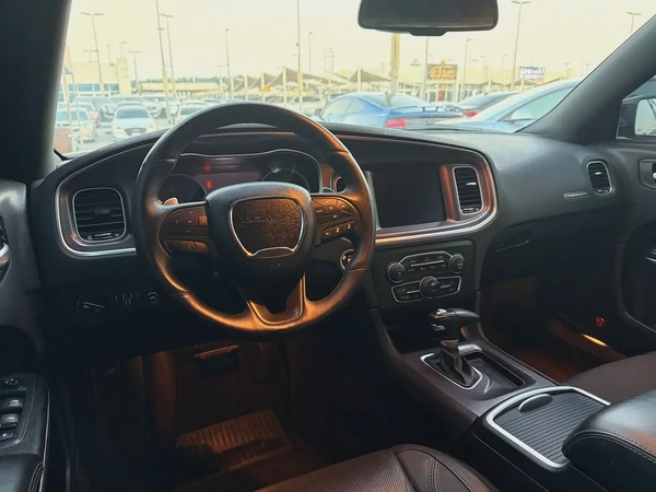 DODGE CHARGER R/T HEMI 5.72018 FULL OPTION GCC