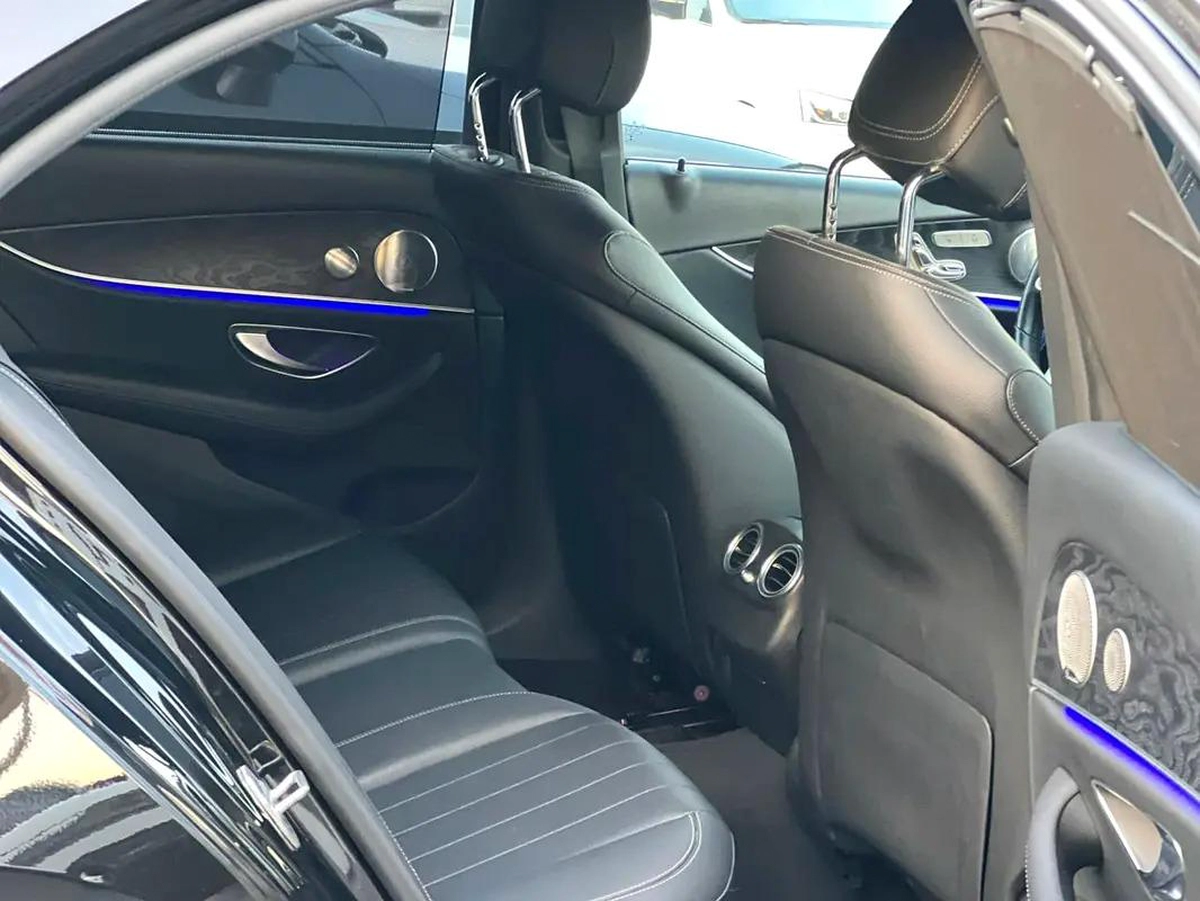 Mercedes benz E300 Model 2019-6-6
